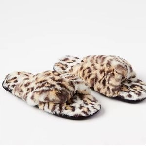 NWT Ann Taylor Loft Cairo brown faux fur twist slippers size large